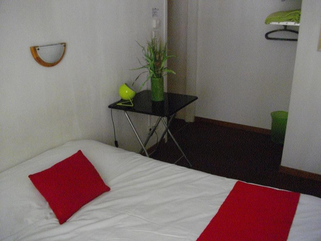 Hotel Central Carcassonne Bilik gambar